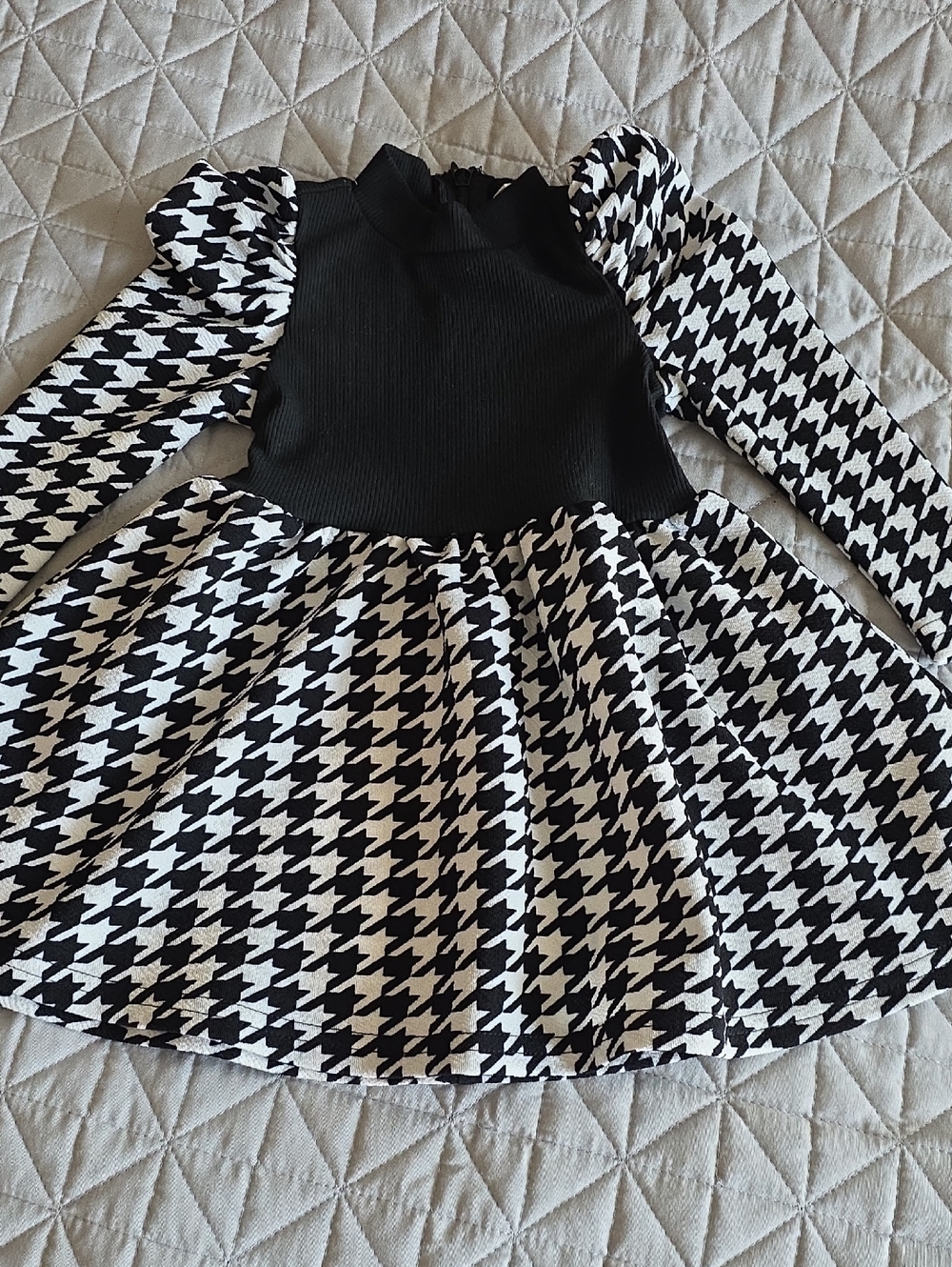 SHEIN Black & White Houndstooth Puff Sleeve Party Dress